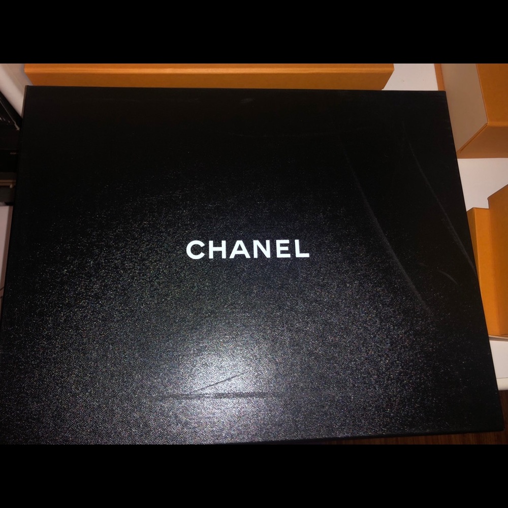 ✨Gorgeous Chanel Boots✨ - Picture 8 of 9